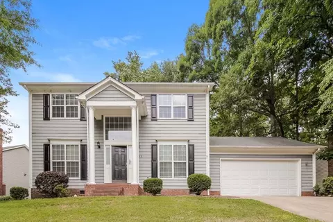 8433 Woodford Bridge Dr, Charlotte, NC 28216
