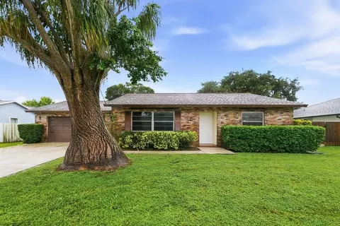 156 Cordoba Cir, Royal Palm Beach, FL 33411