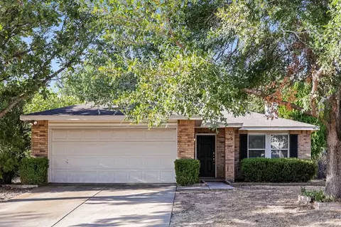 548 Magdalen Ave, Crowley, TX 76036