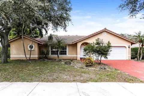 4557 NW 51st St, Coconut Creek, FL 33073
