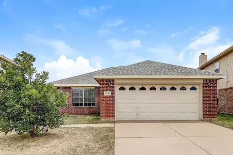 9209 Saint Martin Rd, Fort Worth, TX 76123