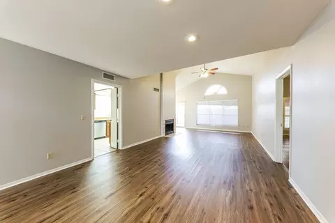429 E Utopia Rd, Phoenix, AZ 85024 photo 4