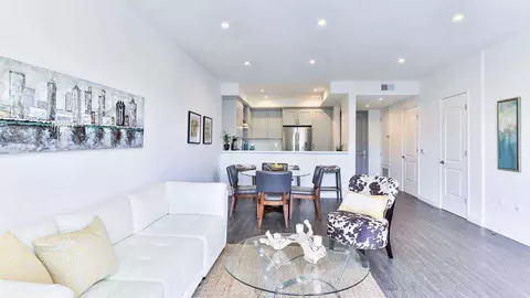 4354 Teesdale Ave #403, Los Angeles, CA 91604