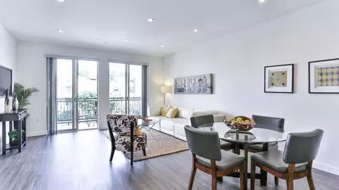 12700 Moorpark St #101, Los Angeles, CA 91604
