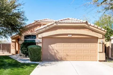620 S Voyager Dr, Gilbert, AZ 85296