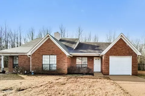 275 Garden Walk S, Southaven, MS 38671