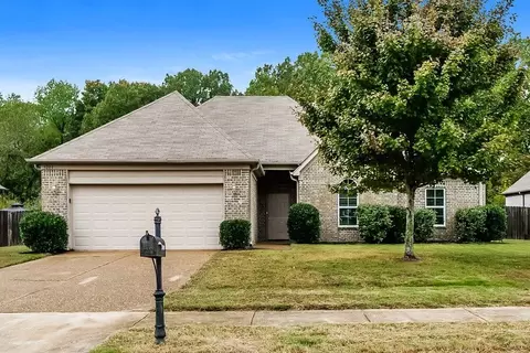 5009 Forest Oasis Ln, Bartlett, TN 38135