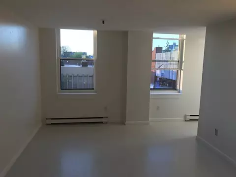 46 Amesbury St #3C, Lawrence, MA 01840