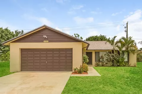 10902 Grandview Way, Royal Palm Beach, FL 33411