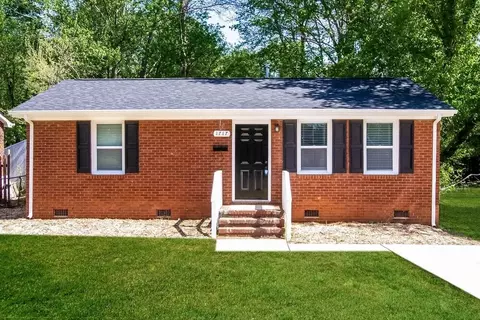 1717 Purser Dr, Charlotte, NC 28215