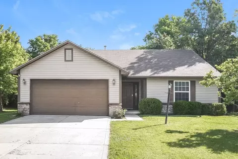 12044 Pepperwood Dr, Indianapolis, IN 46236