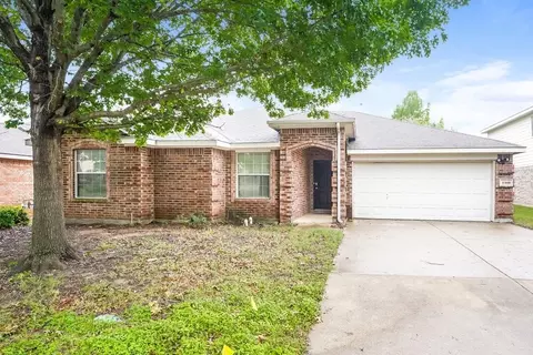 4413 Corner Brook Ln, Fort Worth, TX 76123