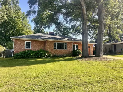 3313 W Broadway Ave, Hopewell, VA 23860