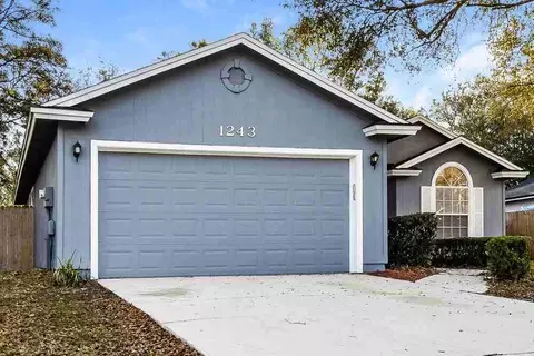 1243 Windy Willows Dr, Jacksonville, FL 32225