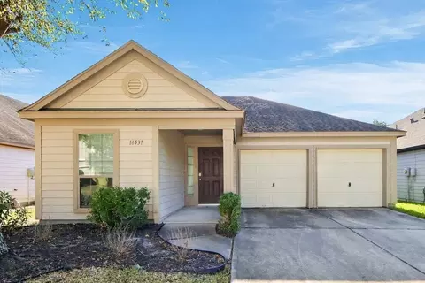 16531 Strathmore Manor Ln, Houston, TX 77090