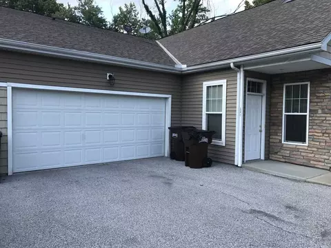 116 Court Yard Ln, Amelia, OH 45102