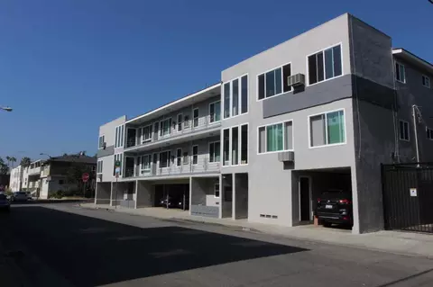 7741 Romaine St, West Hollywood, CA 90046