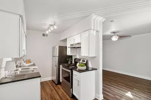 929 N Marsalis Ave, Dallas, TX 75203