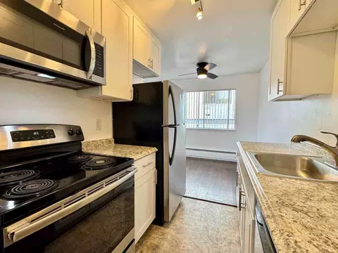 501 Summit Ave E, Seattle, WA 98102 photo 2