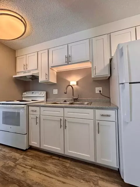 140 S Washington St, Denver, CO 80209