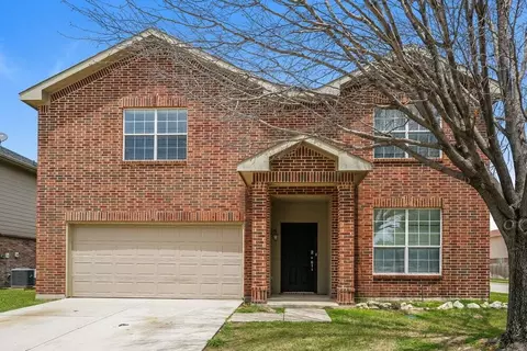 8500 Shallow Creek Dr, Fort Worth, TX 76179