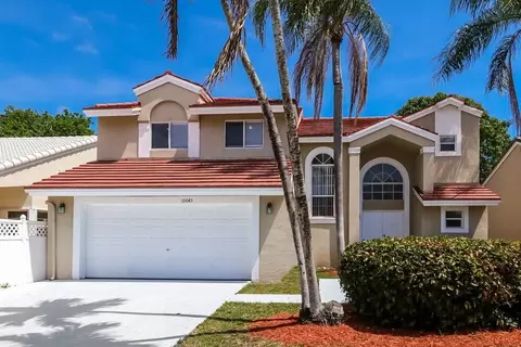 10045 Country Brook Rd, Boca Raton, FL 33428