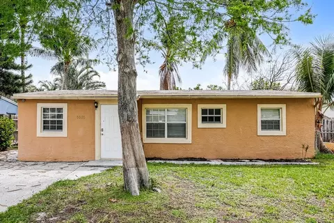 6020 NE 3rd Ter, Oakland Park, FL 33334