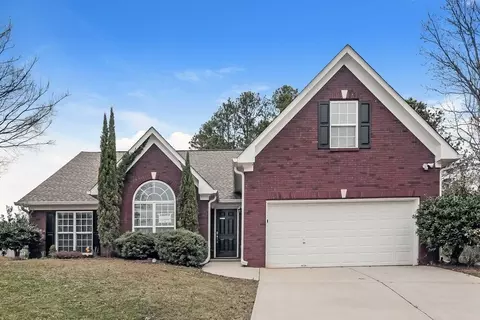 409 Mazley Dr, Locust Grove, GA 30248