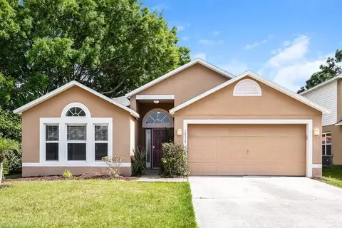 14552 Lake Price Dr, University, FL 32826
