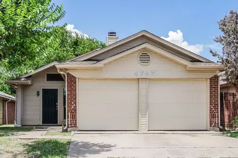 4747 Poppy Dr E, Fort Worth, TX 76137