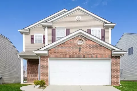 8941 Chalkstone Rd, Charlotte, NC 28216