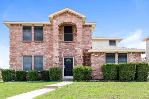 3032 Picket Fence Dr, Lancaster, TX 75134