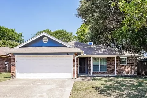 1124 W Hills Ter, Saginaw, TX 76179