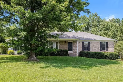 1005 Waters Edge Cir, Mount Juliet, TN 37122