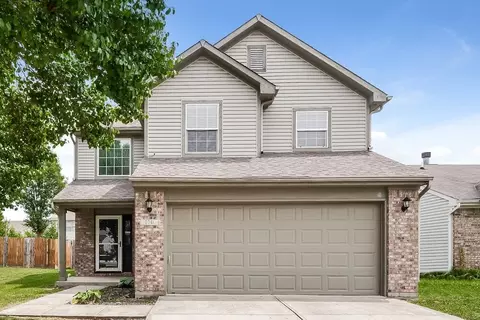 5341 Waterton Lakes Dr, Indianapolis, IN 46237