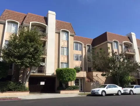 11669 Rochester Ave #201, Los Angeles, CA 90025