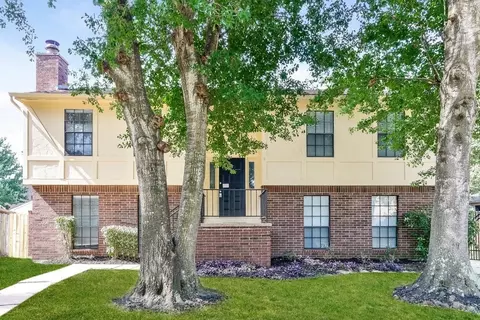 15515 Windy Cove Dr, Houston, TX 77095