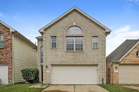 814 Forest Ivy Ln, Houston, TX 77067