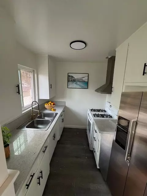 9661 Maureen Dr, Garden Grove, CA 92841