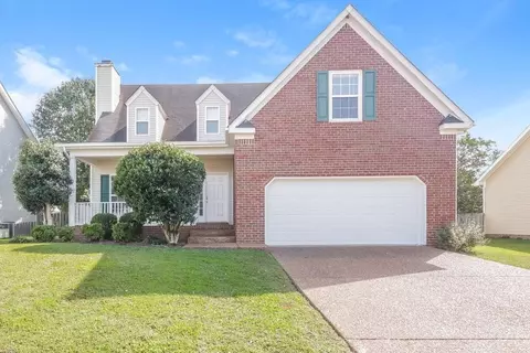 1405 Augustine Ct, Thompsons Station, TN 37179