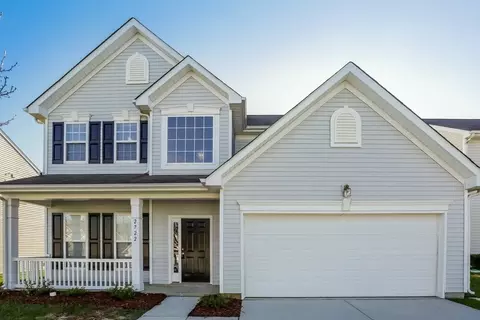 2722 Forest Grove Ct, Charlotte, NC 28269