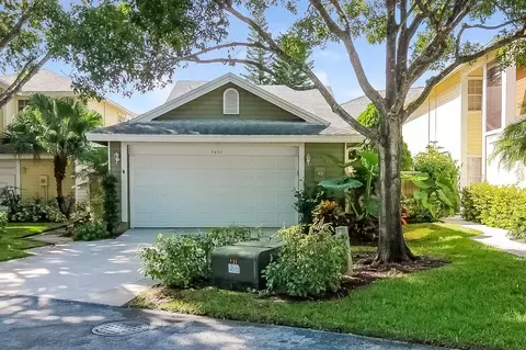 5407 214th Ct S, Boca Raton, FL 33486