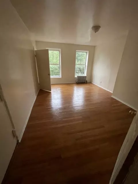 637 Greene Ave #3, Brooklyn, NY 11221