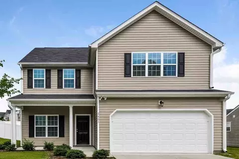 2401 King Malcolm Ln, Zebulon, NC 27597