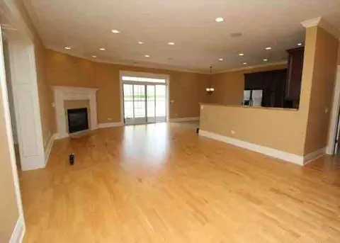 Undisclosed, La Grange Highlands, IL 60525