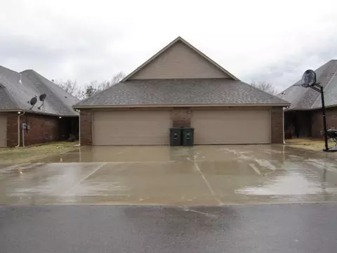 425 Sterling Pointe Way, Edmond, OK 73003