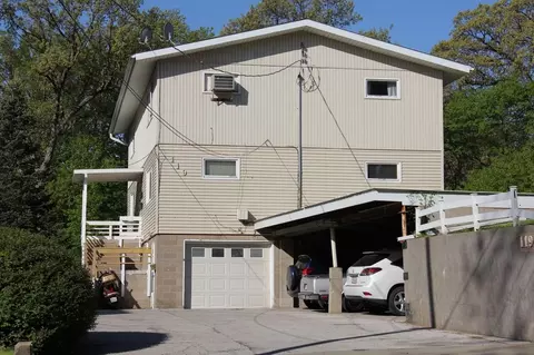 119 River St, Iowa City, IA 52246