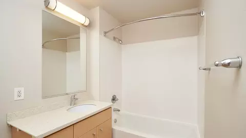 2515 4th Ave, Seattle, WA 98121 photo 10