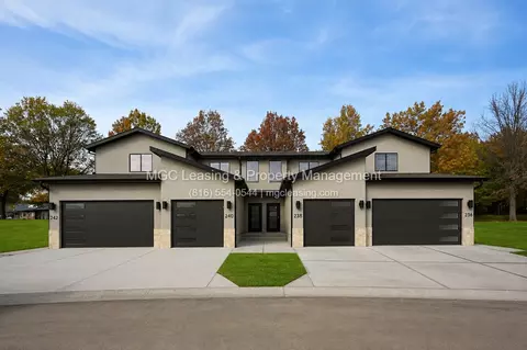 231 Persimmon Rd, Raymore, MO 64083