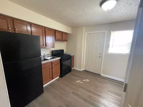 2469 Dawson St, Indianapolis, IN 46203